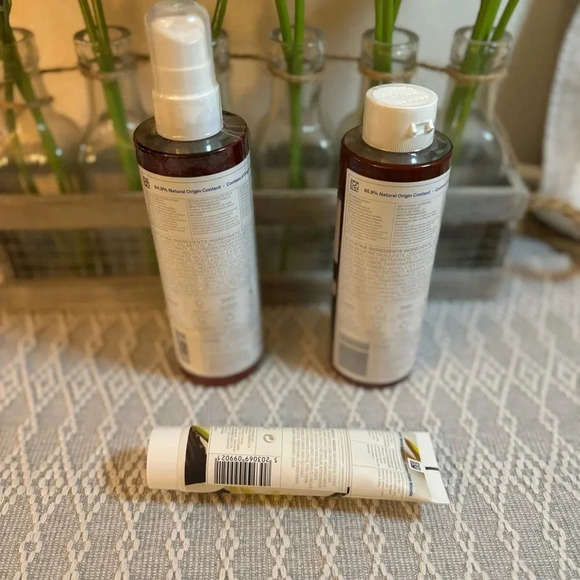 Korres Bundle, Body Cleanser, Body Butter and Body Firming Serum Spray. Vanilla - Picture 3 of 7